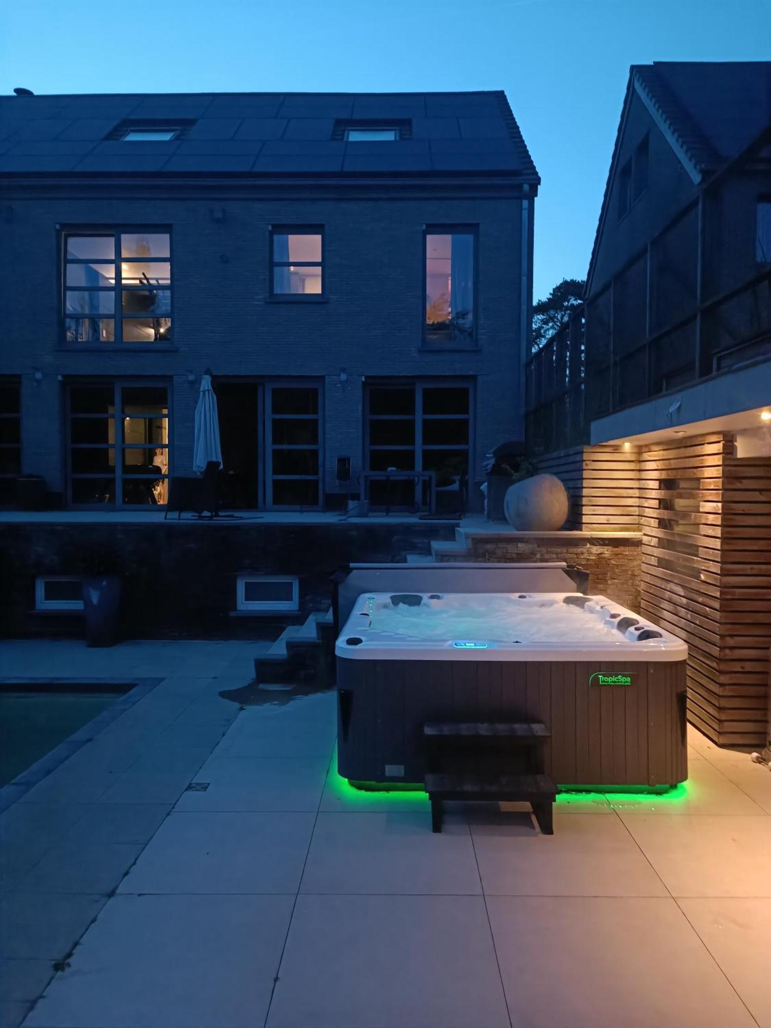Appartement 5 Personnes Avec Acces Piscine Et Jacuzzi Villers-la-Ville Exteriör bild